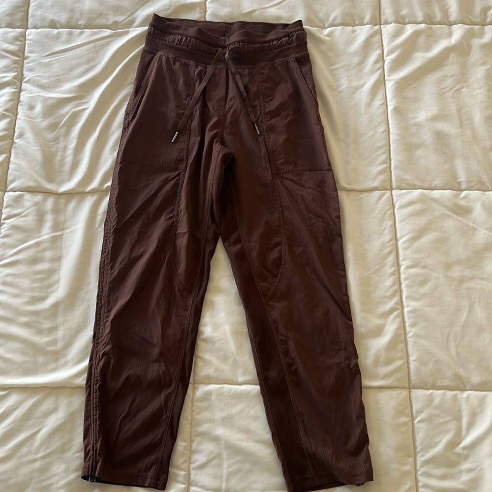 Lululemon Dance Studio MR Crop JAVA 2